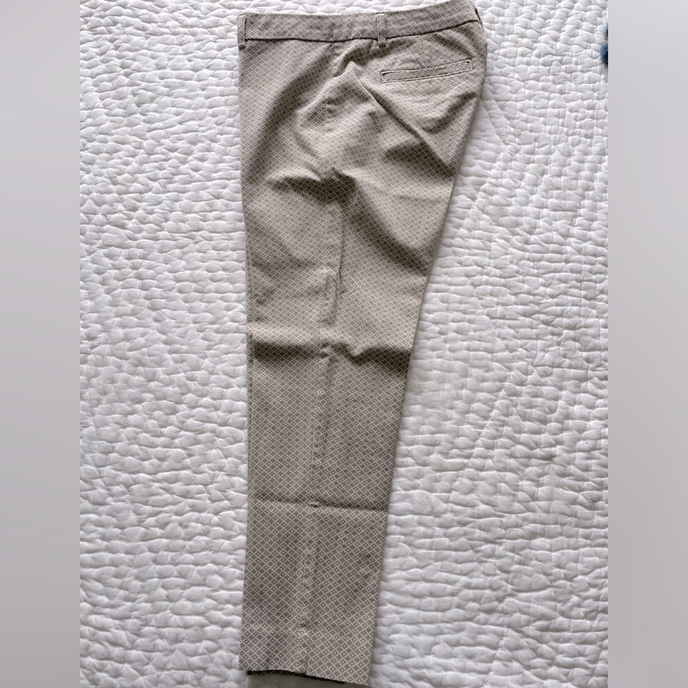 Banana Republic Tan/white printed pedal pusher pants